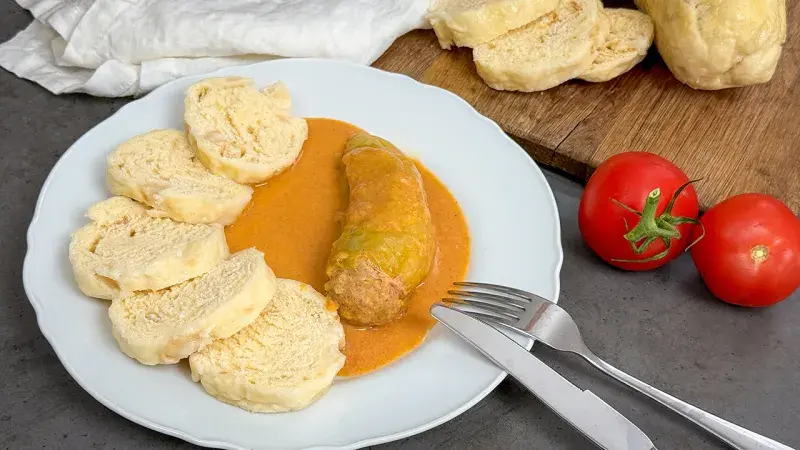 Stuffed peppers with bread and sauce