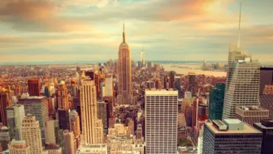 Pohled na panoramatický pohled na Manhattan v západu slunce.