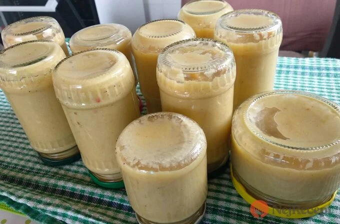 Zucchini jam jars